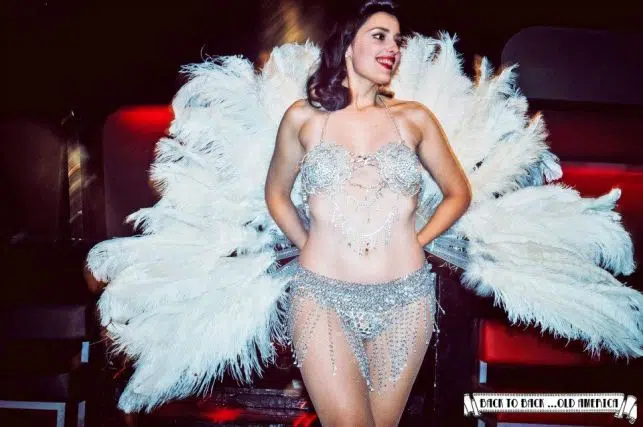 Grace Hall la Regina italiana del Burlesque per spettacoli mozzafiato